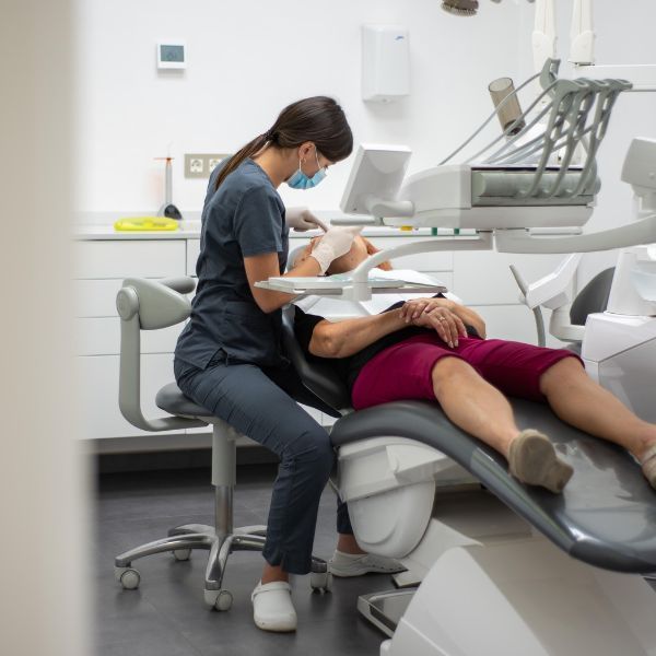 implantes dentales dientes naturales