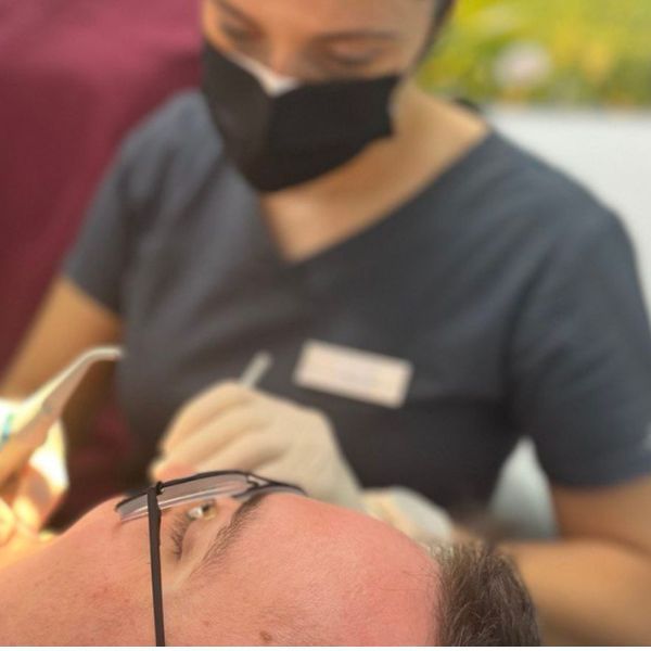 Preguntas frecuentes sobre implantes dentales